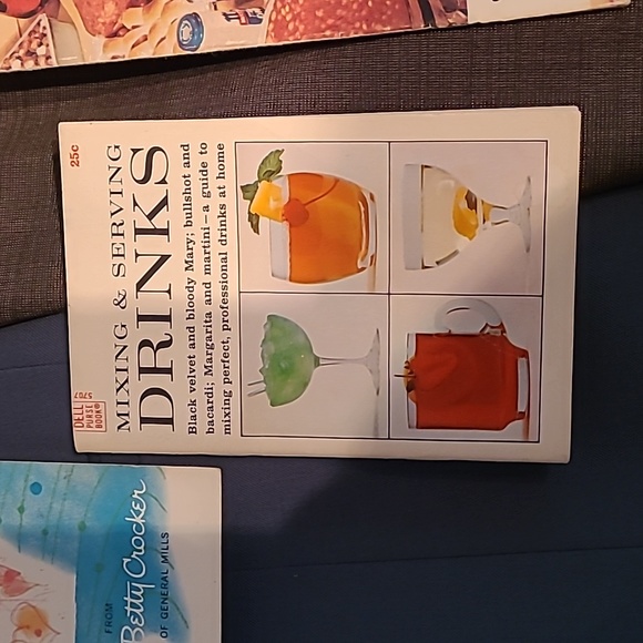 Vintage Recipe Booklet Collection - Picture 3 of 12